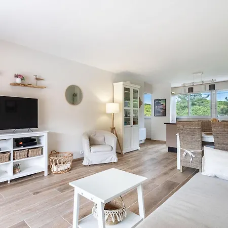 Apartment Le Zodiaque Ii-2 By Interhome Hyeres